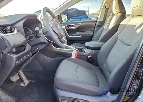 2023 Toyota Rav4 Xle z USA, uszkodzony, nr VIN 2T3P1RFV1PC384204